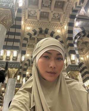 Inul Daratista Instagram - masyaa Allah tabarakallah ❤️😇💋
#madina 
#masjidnabawi