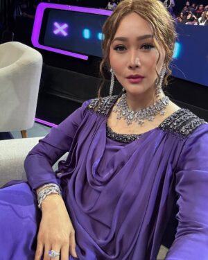Inul Daratista Instagram - Formasi lengkap ber3😍😁
masyaa Allah tabarakallah 💋
Alhamdulillah💋
DMD panggung Rezeki❤️
@officialmnctv @dmdmnctv