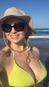 Actress Irina Voronina HD Photos and Wallpapers April 2025