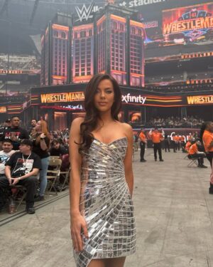 Jackie Redmond Instagram - WrestleMania Night 1: You’ll find me on my tallest tiptoes…shining just for you. 🪩

#wrestlemania #wwe #wweraw #lasvegas