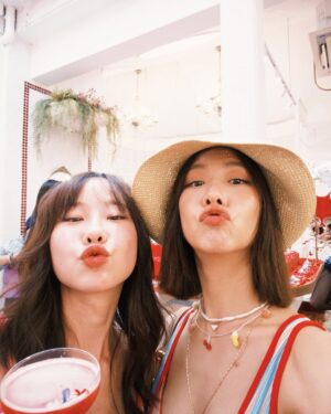 Jarinporn Joonkiat Instagram - @aprilpoolday Phuket old town! 💘🫣

#aprilpooldayphuket
#aprilpoolday