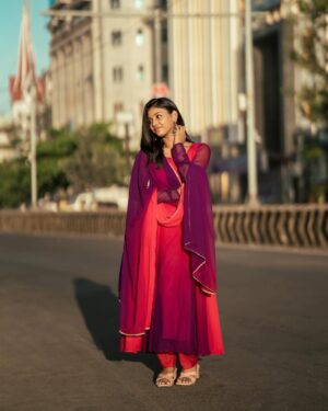 Jasmine Parveen Instagram - 💜🦋
.
.
📸: @jascaptures_ 
👗: @akshara___boutique