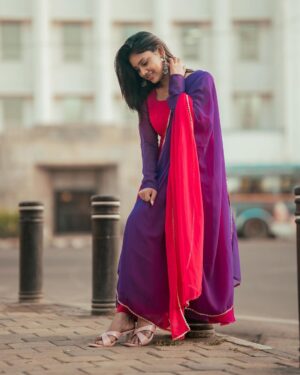 Jasmine Parveen Instagram - 💜🦋
.
.
📸: @jascaptures_ 
👗: @akshara___boutique