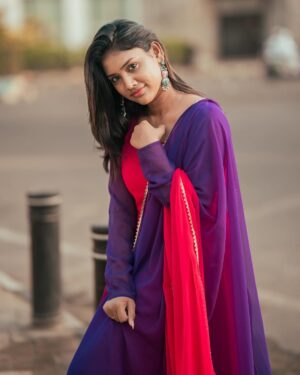 Jasmine Parveen Instagram - 💜🦋
.
.
📸: @jascaptures_ 
👗: @akshara___boutique