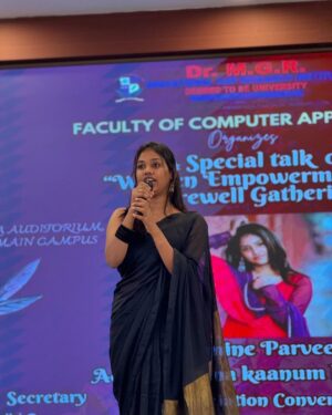 Jasmine Parveen Instagram - கலை🎭✨
.
.
 Thank you @mgreri ❤️
Saree: @kaithari_studio 👗
.
.