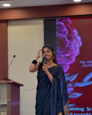 Jasmine Parveen Instagram - கலை🎭✨
.
.
 Thank you @mgreri ❤️
Saree: @kaithari_studio 👗
.
.