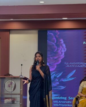 Jasmine Parveen Instagram - கலை🎭✨
.
.
 Thank you @mgreri ❤️
Saree: @kaithari_studio 👗
.
.
