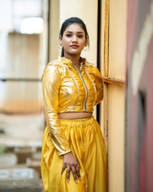 Jasmine Parveen Instagram - Jodi r u ready @vijaytelevision 
.
.
📸: @merrytohearts_ 
💄: @miss_pretty_makeoverartist
🪮: @makeover_by___archana