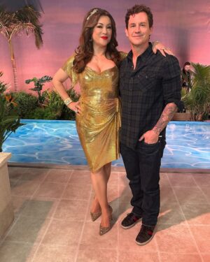 Jennifer Tilly Instagram - “I’m coming out…” Backstage at the Real Housewives of Beverly Hills reunion part 2. Airing tonight on Bravo. 💎 #rhobh 
Dress and shoes: @michaelschmidtstudios
 Hair: @stuntzbeauty Makeup: @aaronpaulbeauty