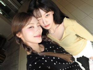 Jeong Jin-sol Instagram - ☀️☀️☀️
