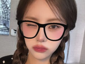 Jeong Jin-sol Instagram - ☀️☀️☀️