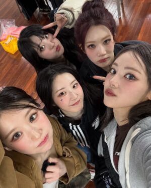 Jeong Jin-sol Instagram - Lunar Theory in SEOUL 💞🫧✨🪽💪🏻💦