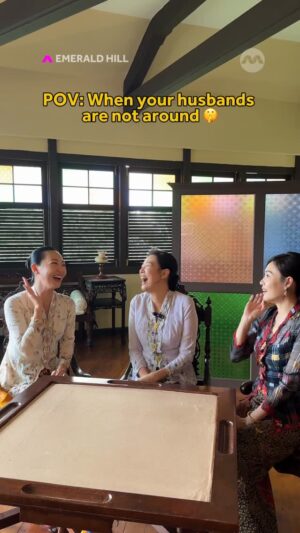 Jesseca Liu Instagram - Poor @jesssseca, stuck between two drama queens🤣

Catch EP 1 of #EmeraldHill #小娘惹之翡翠山 for free on mewatch now: https://go.mediacorp.sg/EmeraldHill_EP1 

#mediacorp #TheLittleNyonya