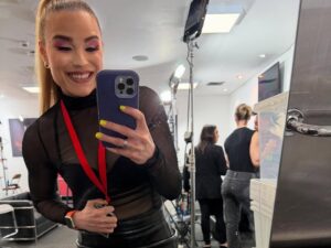 Jessika Evelyn Heiser Instagram - Thank you London from our #WWERaw crew! Grateful  to be welcomed to Monday nights 🔥

3 weeks of international shows was crazy! 

Brussels, Glasgow and London thank you for pushing us closer to Wrestlemania! We are only a few weeks out now and it’s going to fly. 

✈️ home for a few days! More work to do 💪🏻💪🏻💪🏻

Grateful, and the work to my best self continues! 

Glam: @bfabulous1 🩵🔥