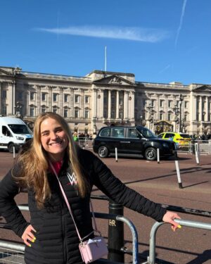 Jessika Evelyn Heiser Instagram - Grateful to get out and about this morning in London with my good friend and tour guide @choppermcfly 

Blessed girl 🩵 

Now it’s time to get ready for #WWERaw from @theo2london