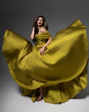 Jihane Almira Chedid Instagram - Wrapped in the verdant allure of a green dress. Vibrant and alive, reminder of growth and renewal—a reflection of the meaningful moments that shapes.

Photographer @frenhendrik90 
Concept @editbeautyqueens 
Stylist @ninanra 
Gown @jacob_wil
Accessories @komangtri
MUA @tama_prahtama 
Hairstylist @hairdoby_ell 
Nails @dcbeautycentre_official 
Studio @peventstudio @alterspacejkt