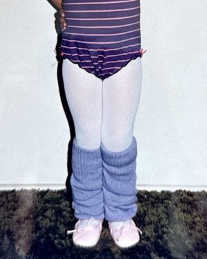 Jodie Sweetin Instagram - Throwback to my VERY first dance class on January 9, 1985… I was 10 days shy of 3! Swipe to see the leg warmers. 😂 🥺