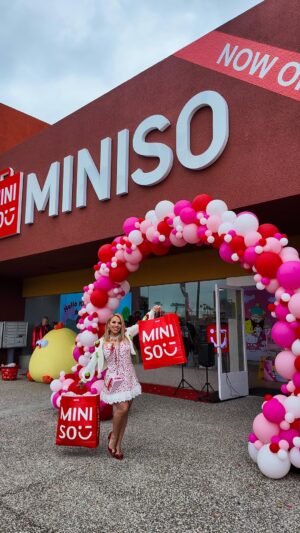 Josetty Hurtado Instagram - @miniso.official 🚨 GRAND OPENING 🚨 300th store in the
US is opening @miniso.usa 📍 The Market Place
2891 El Camino Real, Tustin, CA 92782

#miniso #MINISOREWARDS #minisoblindbox #minisopowerpuffgirls #MinisoVinylPlush #blindbox #kawaii