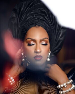 Juliet Ibrahim Instagram - Being a ‘good woman’ doesn’t mean enduring disrespect and abuse. Teach your daughters self-worth, boundaries, and the strength to walk away from bad behavior.

#WomenEmpowerment #RaiseThemRight #SelfRespect #BehindaLieShortFilm #KnowYourWorth #Selfworth 

Makeup @dumsyglowtouch 
Gele @chygele 
Photo @nonniz_photography