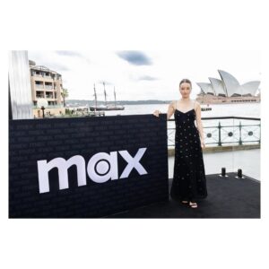 Kaitlyn Dever Instagram - Hi Sydney! @streamonmaxau is here !!!!