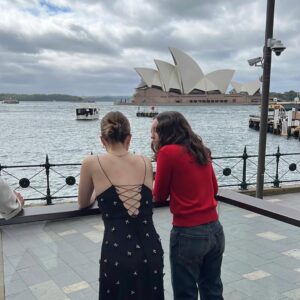 Kaitlyn Dever Instagram - Hi Sydney! @streamonmaxau is here !!!!