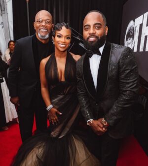 Kandi Burruss Instagram - My posse on Broadway…Literally ! 🎭 
Opening night was a dream. 

📸 @morrisde 
@othellobway