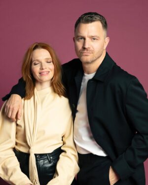 Karoline Herfurth Instagram - Es gibt auch richtig gute Friedrichs. 💕 Happy Birthday an den Besten 🌷 Ich feiere Dich und umarme Dich mit meinem ganzen Herzen. Ich hoffe das ist immer noch erst der Anfang. Ok, meinetwegen auch ein bisschen in Richtung Mitte. Aber höchstens Richtung. Ich bin so dankbar dass ich so schöne Zeiten und Momente mit Dir verbringen darf 💕 Ein Hoch auf Dich. 🎂💕