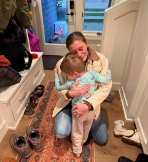 Katee Sackhoff Instagram - Being a working mom is one of the most rewarding and most challenging things I’ve ever done. It never gets easier. I’ve learned to not let go until she does. 
This was one of the longest ones I’ve ever gotten….my cup is full ❤️

Thankfully my husband is a sneaky photographer so I can stare at this while I’m gone. 😊

#hugsmakeeverythingbetter