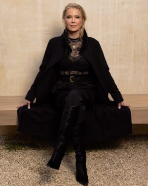 Katherine Kelly Lang Instagram - You asked for it, and I listened to your feedback! Here are more photos from my set for the April cover story with Her World. Choose your favorite! ⚔️