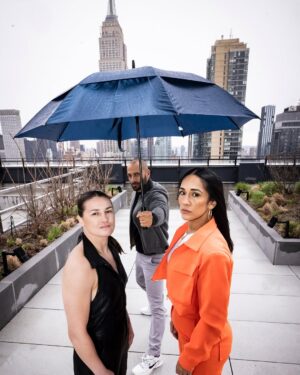 Katie Taylor Instagram - UNSTOPPABLE‼️🇺🇸🇮🇪🇵🇷

Two unstoppable forces of sport. Katie Taylor and Amanda Serrano will face off in less than 3 months in the biggest women’s combat sports event in history.

Friday, July 11 LIVE on Netflix globally, from Madison Square Garden in New York, NY. 

#TaylorSerrano

#PuertoRico #Ireland #Women #Netflix