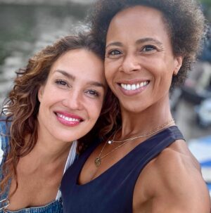 Katja Schuurman Instagram - Al ruim 35 jaar maken wij samen foto’s van onze uitjes, uitspattingen, reizen en andere avonturen. Het was weer een heerlijke dag! #friendsforever #vriendschap #liefde @miriamrossewij (Weet je nog, Cuba! En dat ravijn, en die regen, en dat dansen, en al die rum.. 😂😭 #memories)