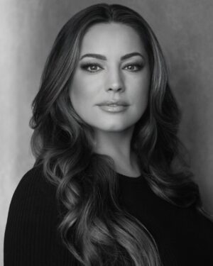 Kelly Brook Instagram - Headshots 2025 💫