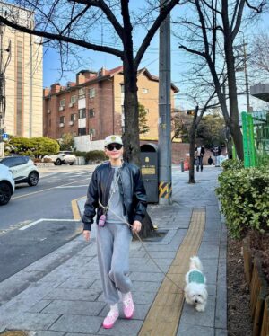 Kim Jae-kyung Instagram - 😎☕️🐶