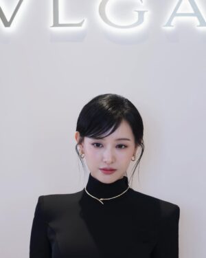 Kim Ji-won Instagram - Thank you Hong Kong and Love Serpenti! 
불가리 세르펜티와 함께한 홍콩의 일정은 너무 아름다웠습니다. 
🐍💎❣️

@bvlgari #bvlgari #bvlgarihk #bvlgarijewellery #bvlgariwatches #serpenti