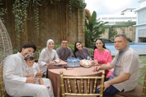 Krisdayanti Instagram - Bukber day 2 😍
Dirumah Gemi & Avo.. seneng bisa kumpul2 silaturahmi ngobrol santaiii 🤗😍 
#masyaallahtabarakallah💕 #allahumabarik