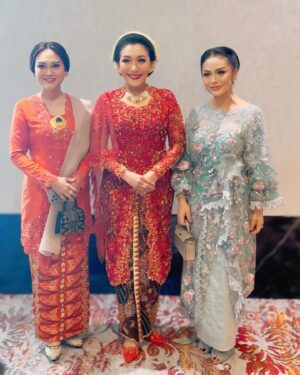 Krisdayanti Instagram - Terima Kasih untuk semua cinta dan semangat perjuangan pada kami ibu @bumegabercerita 

 ♥️♥️♥️