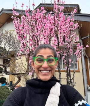 Kubbra Sait Instagram - Writing caption after my BIG FAT THUMBS CLICKED - POST!!!!✉️ 

Day 1 in Kawazu, Izu Peninsula.

Saw (some) last few cherry blossoms, 🌸 hanging loosely on a thread of branches… they made some really cute photos. The teeeny tinyyyy cafés were the cutest and the oldest, cutest peeps served us our meals. 

Happy days 🙌🏽

#Japan #travels #KubbraSait #happiness #joy #love #laugh #india