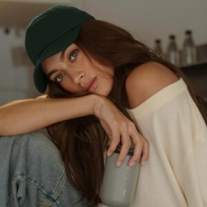 Laura Archbold Instagram - Coffe break please ☕️