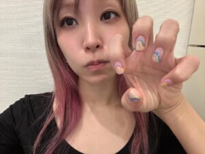 LiSA Instagram - ようこそ４月🥚💅🌈

#ちゅるん系ネイルで新学期💅🥚　#nails
#寒過ぎてヒートテックウーマンおかえり🦸‍♀️
@vingtnail_rieisogai

今年のお祝い武道館は５月なので、14周年の記念日当日はリサラボっ。で一緒にお祝いしてくださいっ🤭🎂🥂*✯✯✯
【リサラボ】
LiSAソロデビュー14周年を記念して、会員限定生配信「シークレットラボっ。～祝！LiSA14周年☆～」が決定🎂

特別な日を一緒をに過ごしましょう！

▽配信日時
4/20(日)20:00〜21:00

k.lxixsxa.com/s/n29/?ima=4843
#LiSA #リサラボ