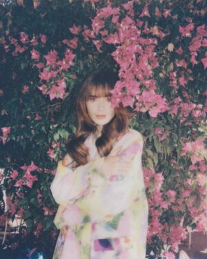 Lily Collins Instagram - Happy first day of spring from a girl who loves her flowers...