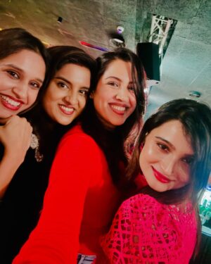 Maalica Ravikumar Instagram - Late-night shenanigans with the best crew!