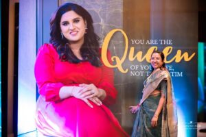 Maalica Ravikumar Instagram - The cutest thing my photographer sent me this morning! 🥹♥️ Apparently she had called and asked him to click a picture next to my banner 😍 The smile on her face is priceless! To the one person who kept motivating me when nobody dared to, I’m going to make sure this smile always stays there and keeps broadening 🧿  Thank you @jaganselvamphotography.