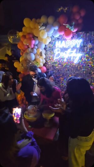 Maalica Ravikumar Instagram - A birthday that felt so full & complete, surrounded by the people I love🤍🥳
