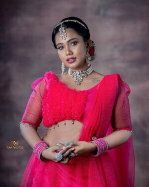 Madhu Meetha Instagram - Srilankan bride 🧚🏼‍♀️
Click @raviphotographs 
MUA and HMUA: @archana_hairandmakeup 
Jewellery : @saigoldcovering_rental_jewels _rental_jewels
Costume :  @fable_designs_