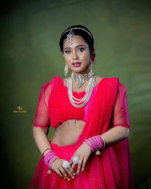 Madhu Meetha Instagram - Srilankan bride 🧚🏼‍♀️
Click @raviphotographs 
MUA and HMUA: @archana_hairandmakeup 
Jewellery : @saigoldcovering_rental_jewels _rental_jewels
Costume :  @fable_designs_