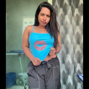 Madhu Meetha Instagram - Can I kiss you? 💋#picture #photo #photooftheday #naturephotography #click #cute #love #viral #instagram #instadaily #instalike #instagood #explore