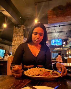 Madhu Meetha Instagram - 🖤🌸 #repost #insta #instagram #instadaily #instagood #instamood #fyp #explorepage #explore #picoftheday #portraitphotography #selfie