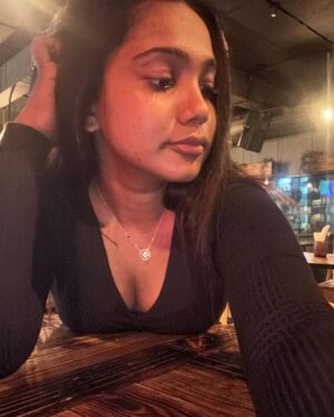 Madhu Meetha Instagram - 🖤🌸 #repost #insta #instagram #instadaily #instagood #instamood #fyp #explorepage #explore #picoftheday #portraitphotography #selfie