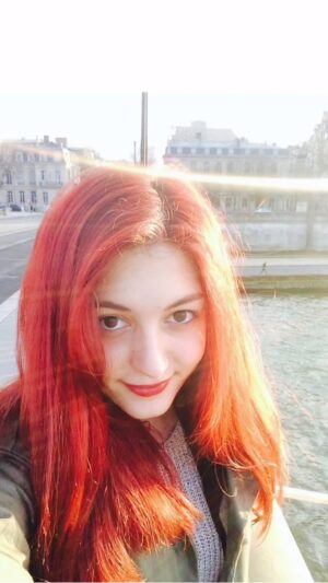 Maia Asatiani Instagram - სულ მეფიქრება,როგორ იდგებოდა ახლა აქციაზე
 დროშამოხვეული..