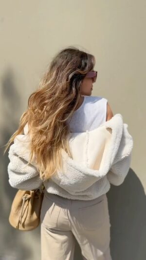 Maricris Rubio Instagram - Lo prometido es deuda les voy armando outfits con lo que compré en @zara esta casaca es todo para este frío #grwm #ootd #lookdodia #tryonhaul #tryonhaulzara ☺️